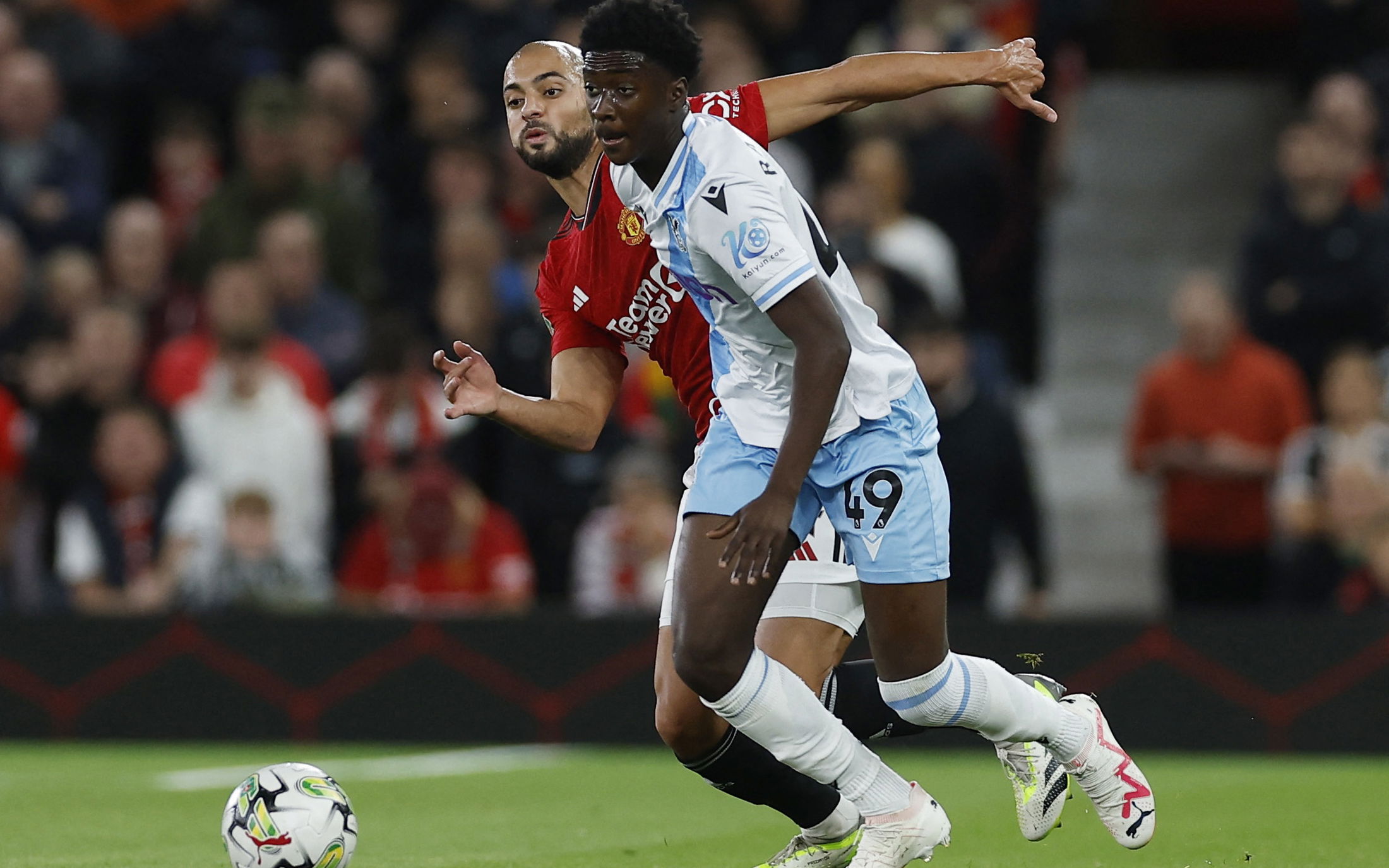 包含米兰体育:世界杯小组赛激烈争夺，各队前景展望的词条