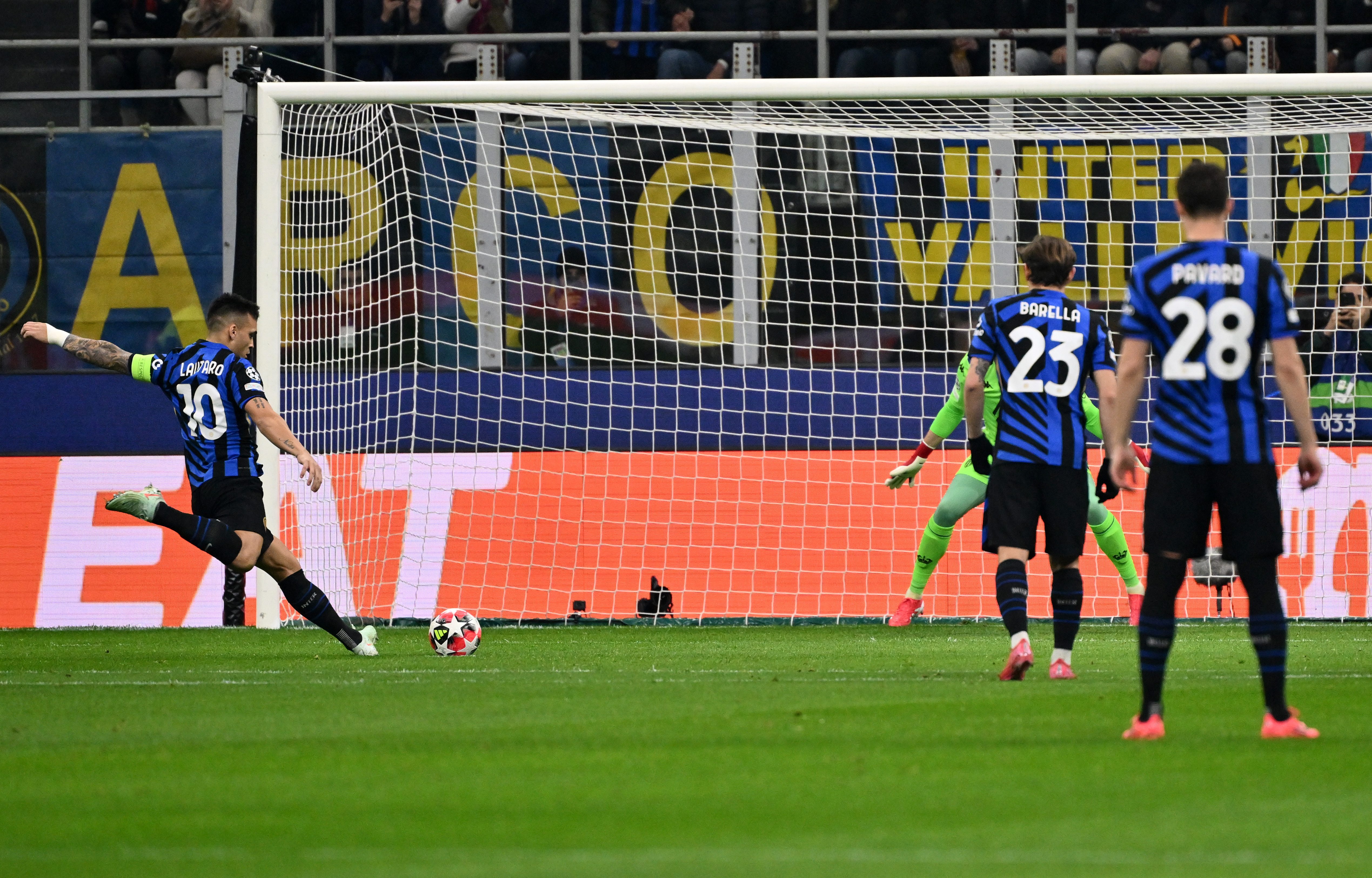 关于米兰体育:世界顶级战队聚集,争夺电竞界的最高荣誉的信息 关于米兰体育:世界顶级战队聚集,争夺电竞界的最高荣誉的信息