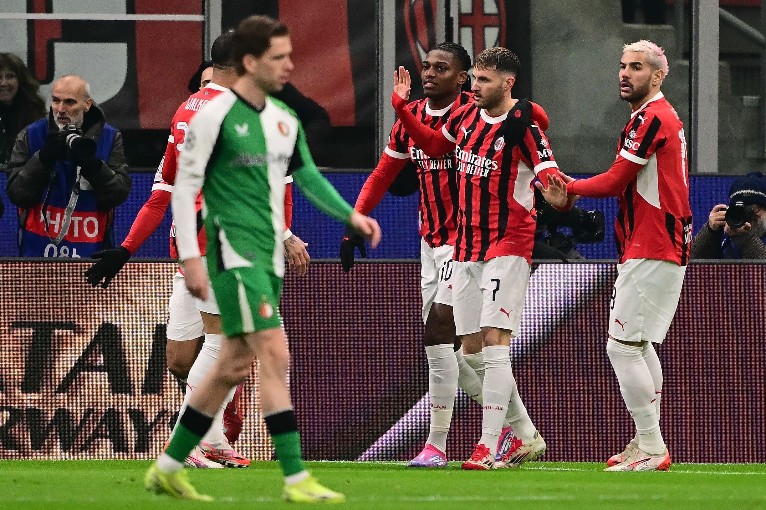 米兰体育：CBA季后赛激烈进行，精彩对决不容错过