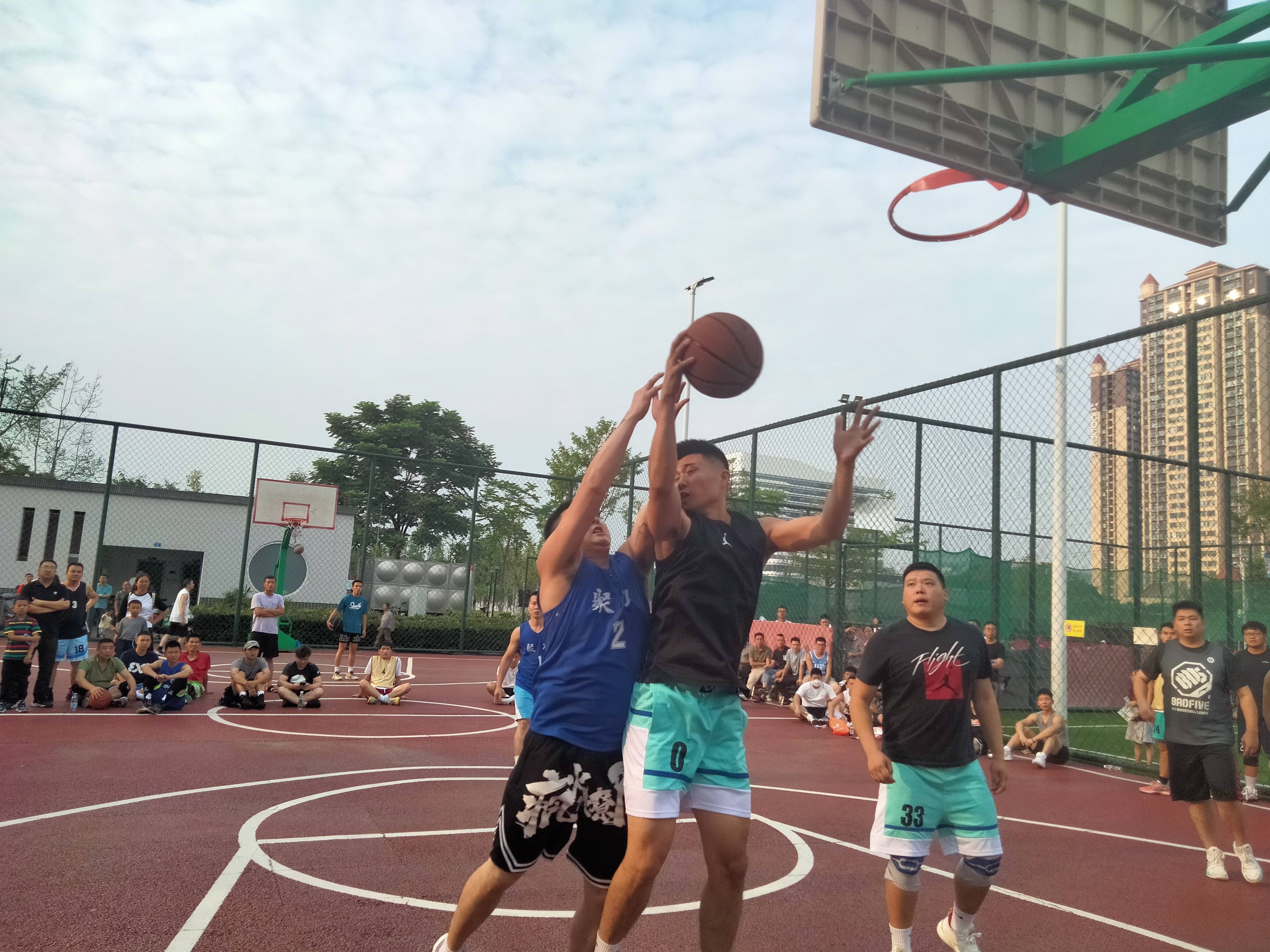 包含米兰体育：青少年篮球：如何培养孩子的兴趣和技能？的词条