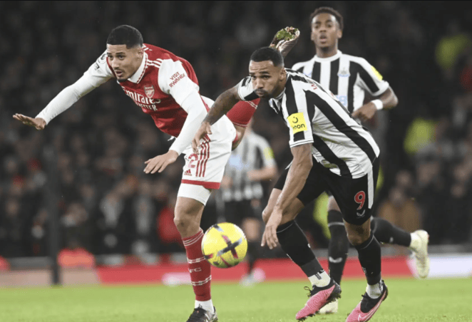 包含米兰体育：英超曼联的重建之路充满坎坷的词条