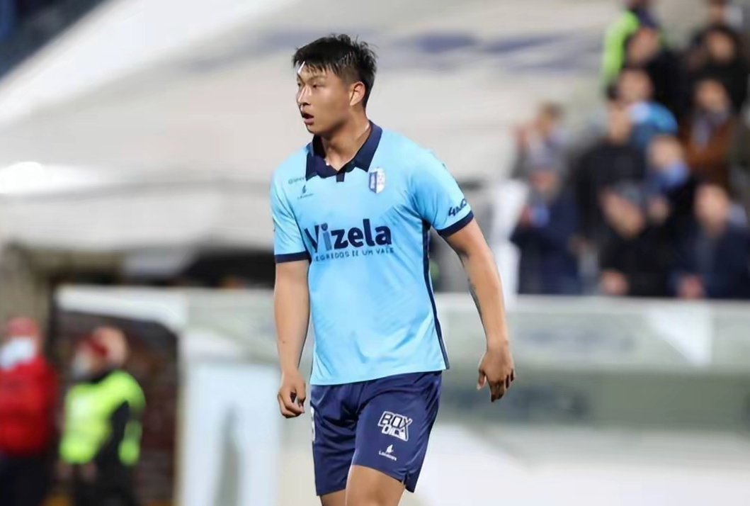 包含米兰体育:年轻球员郭田雨:在比赛中表现出色,获得教练和球迷认可的词条 包含米兰体育:年轻球员郭田雨:在比赛中表现出色,获得教练和球迷认可的词条