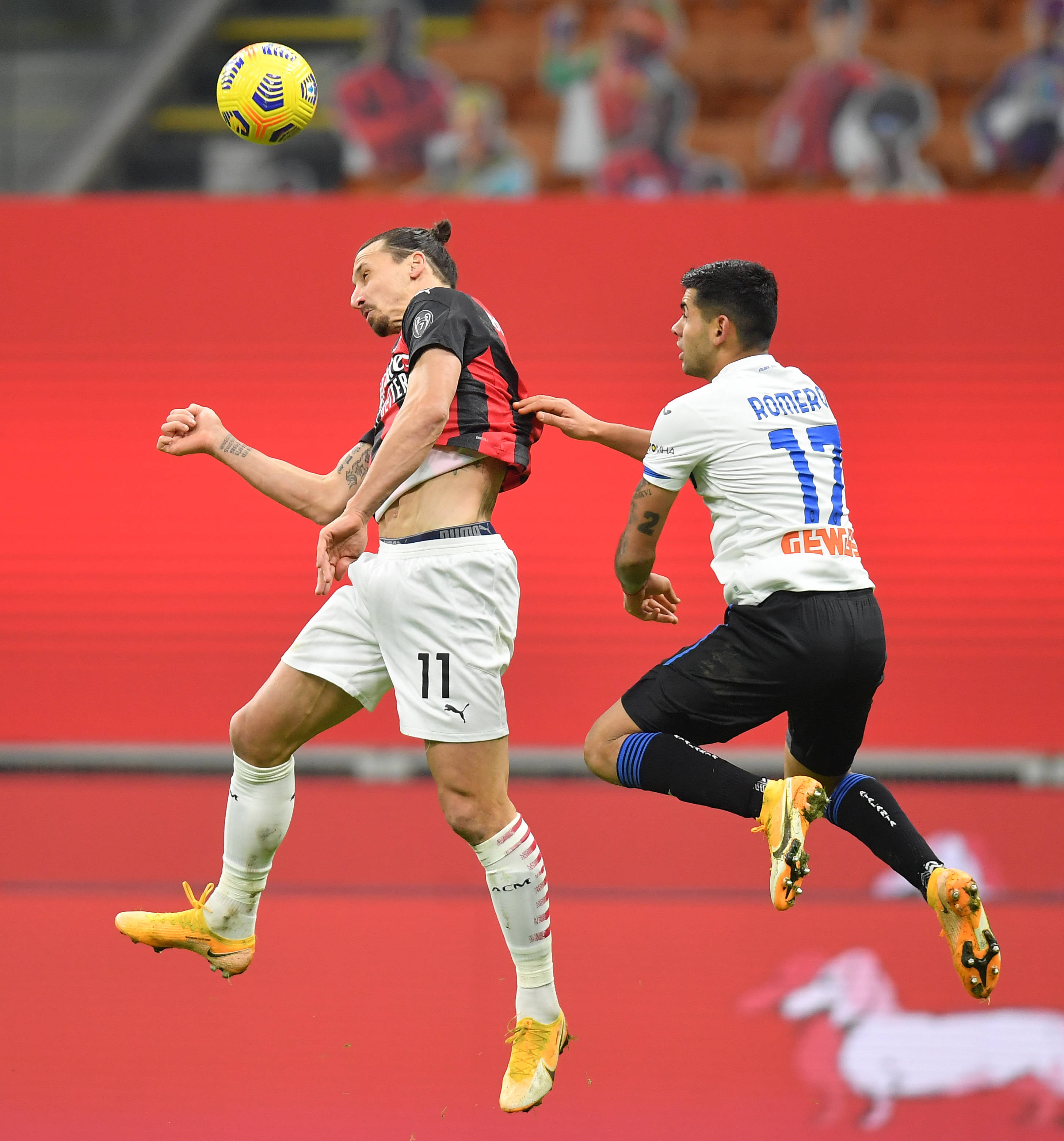 米兰体育:中国足球“足球小镇”成“地产项目”？球迷：别再圈地盖房了！的简单介绍