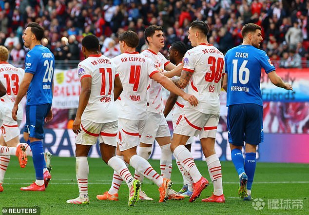 关于米兰体育:英超争冠故事：蓝色与红色的对决再续的信息