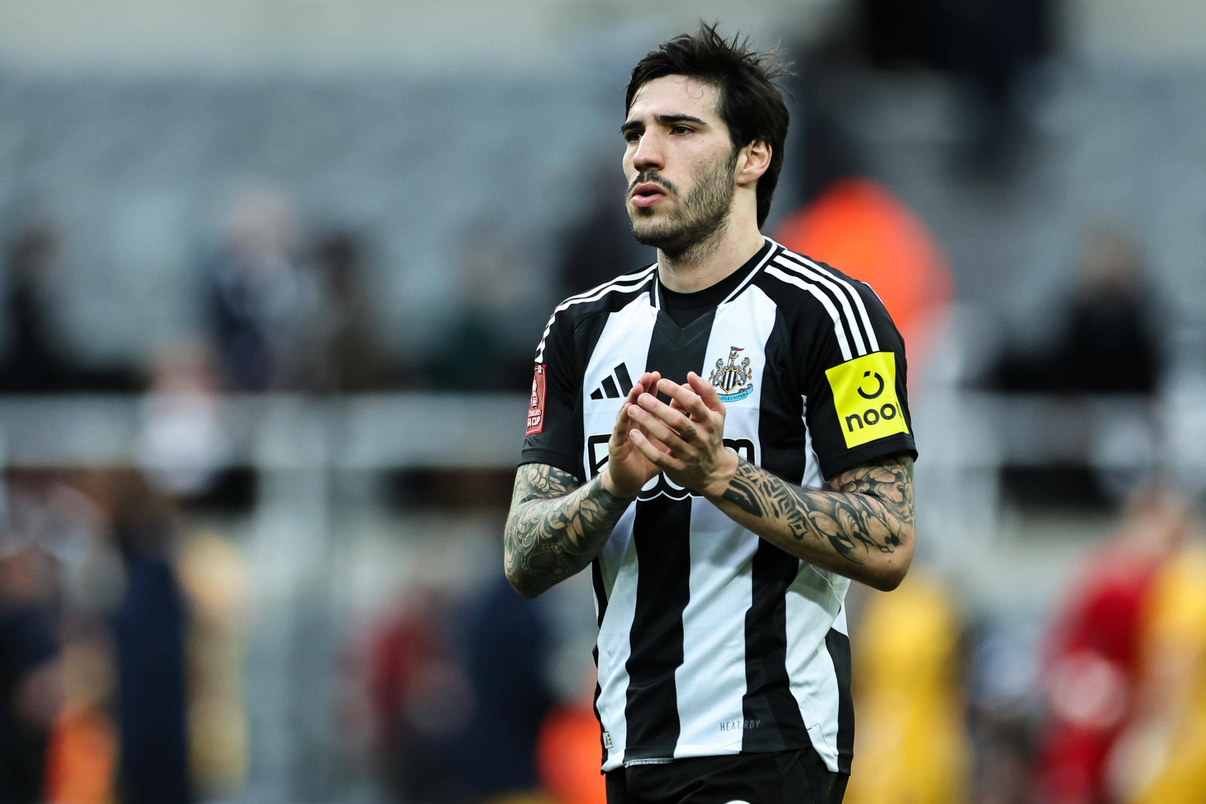 包含米兰体育:意甲阿斯科利的转会策略与球队重建的词条 包含米兰体育:意甲阿斯科利的转会策略与球队重建的词条