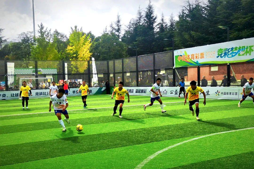 米兰体育:中国足球“校园足球”成“走过场”，学生：踢球不如“睡觉”！的简单介绍