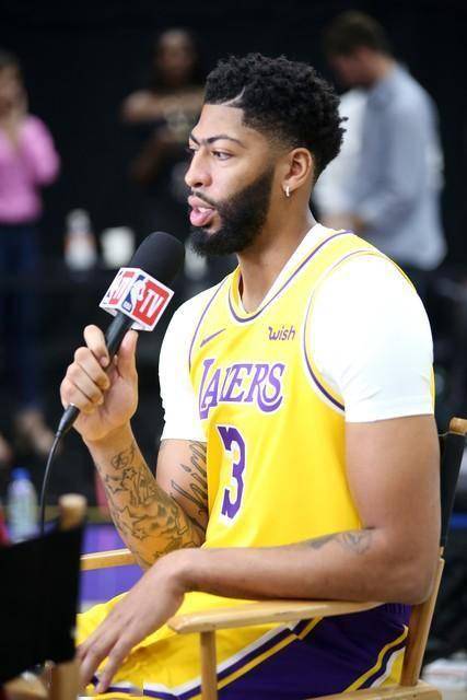 关于米兰体育：湖人队新赛季：戴维斯能否保持健康，成为球队的内线支柱？的信息