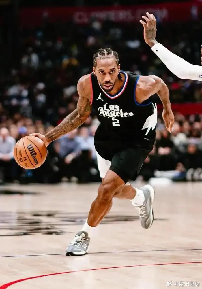 米兰体育:NBA球星自传:讲述尤因的篮球生涯的简单介绍 米兰体育:NBA球星自传:讲述尤因的篮球生涯的简单介绍