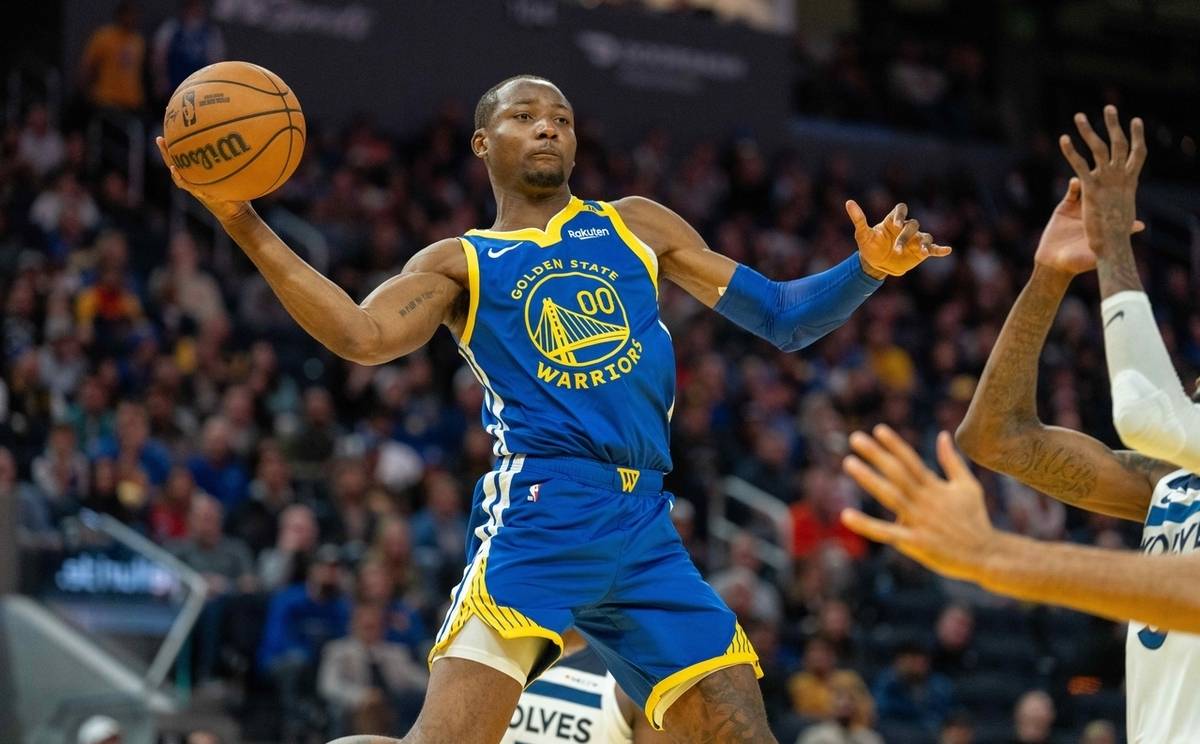 包含米兰体育：勇士队战术调整：科尔计划增加普林斯顿进攻体系的词条