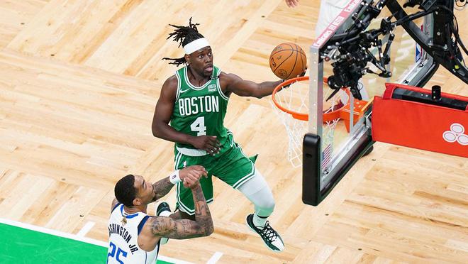 米兰体育:凯尔特人队季前赛:奎塔展现内线技巧,争夺轮换位置的简单介绍 米兰体育:凯尔特人队季前赛:奎塔展现内线技巧,争夺轮换位置的简单介绍