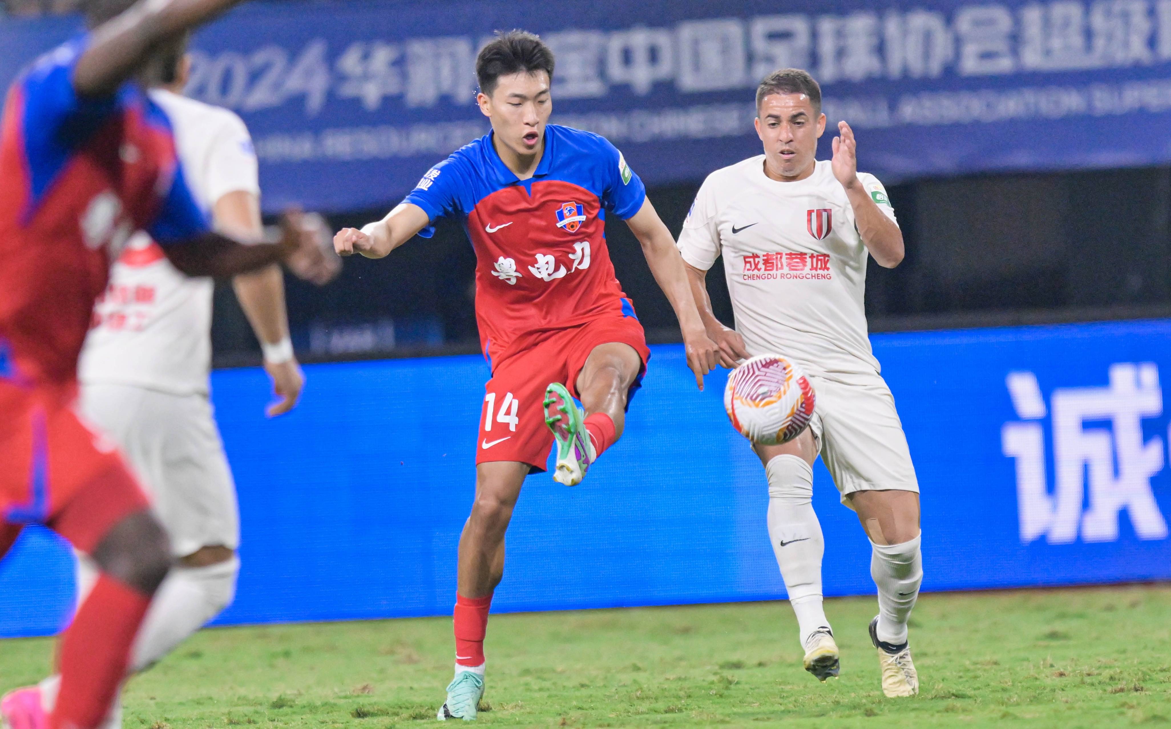 米兰体育:降级球队大连人队“重返中超”，球迷：“先活下来”再说吧！的简单介绍