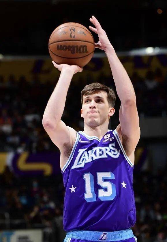 包含米兰体育:湖人队新赛季训练计划:体能储备,战术演练的词条 包含米兰体育:湖人队新赛季训练计划:体能储备,战术演练的词条