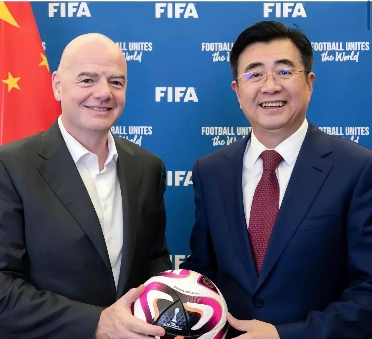 包含米兰体育:中国足球青训:引进国外先进青训体系,提升青训质量的词条 包含米兰体育:中国足球青训:引进国外先进青训体系,提升青训质量的词条