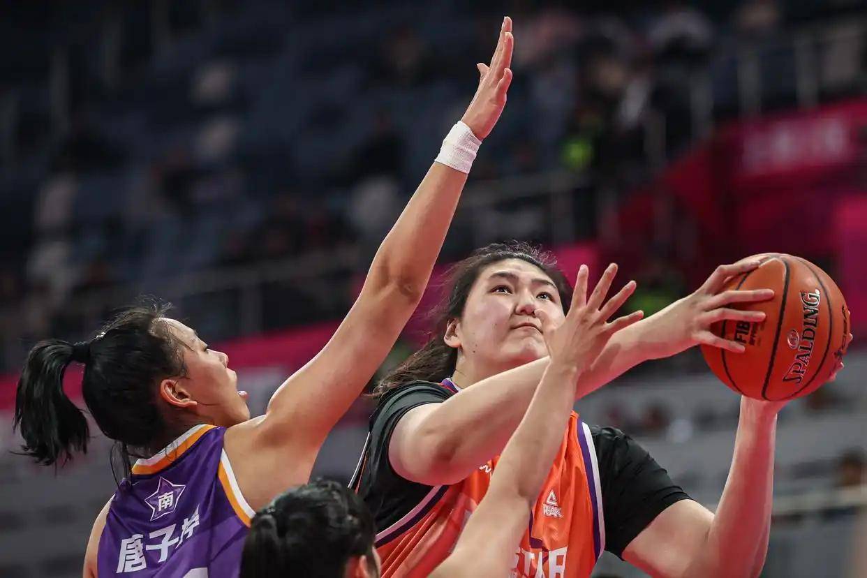 米兰体育:WCBA全明星:星光璀璨,展现中国女篮的魅力的简单介绍 米兰体育:WCBA全明星:星光璀璨,展现中国女篮的魅力的简单介绍