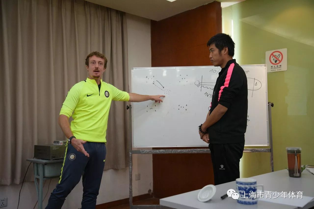 包含米兰体育:意甲的青训模式：如何建立成功的青训体系的词条