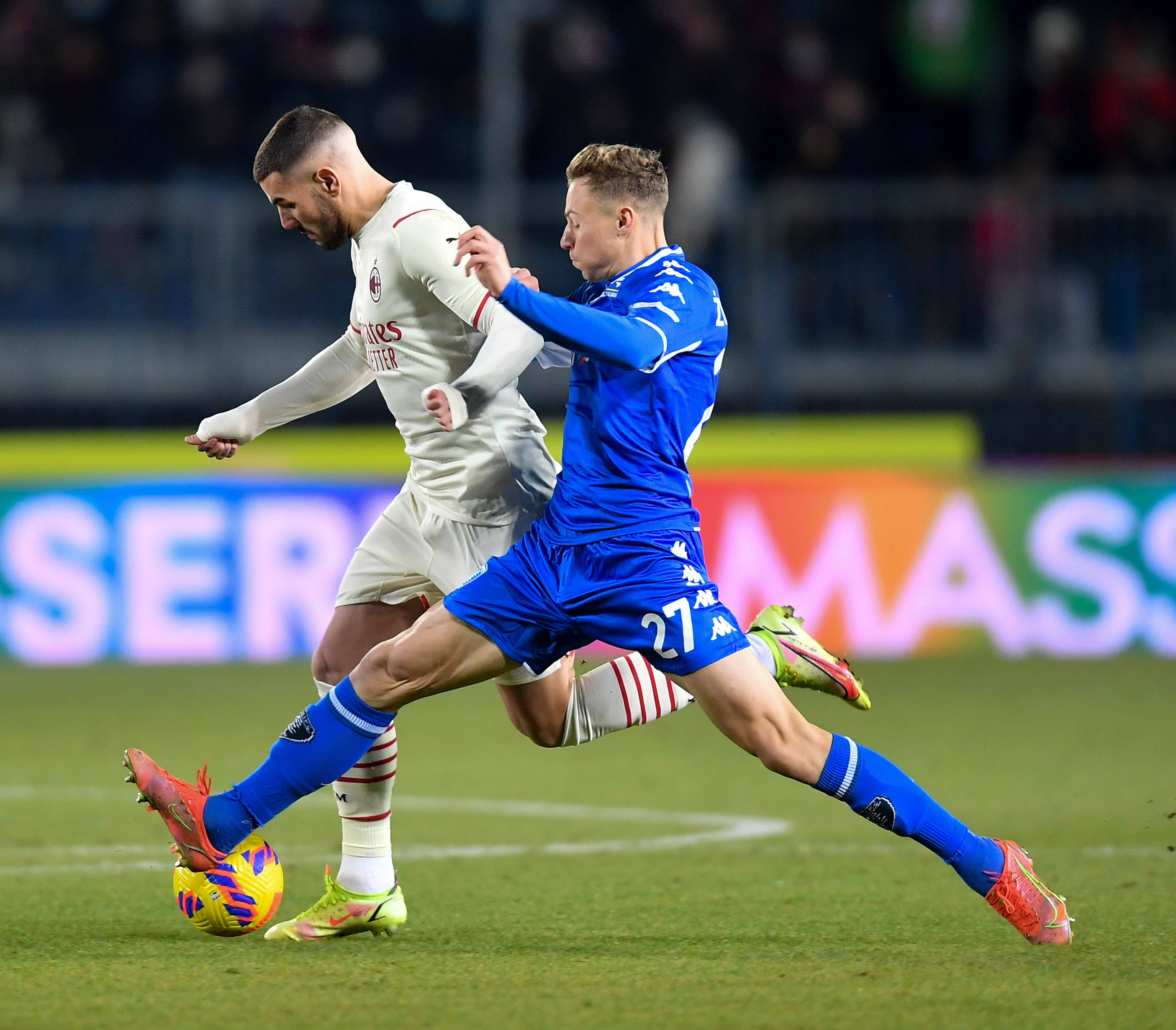 包含米兰体育:意甲米兰双雄的德比战前瞻的词条 包含米兰体育:意甲米兰双雄的德比战前瞻的词条