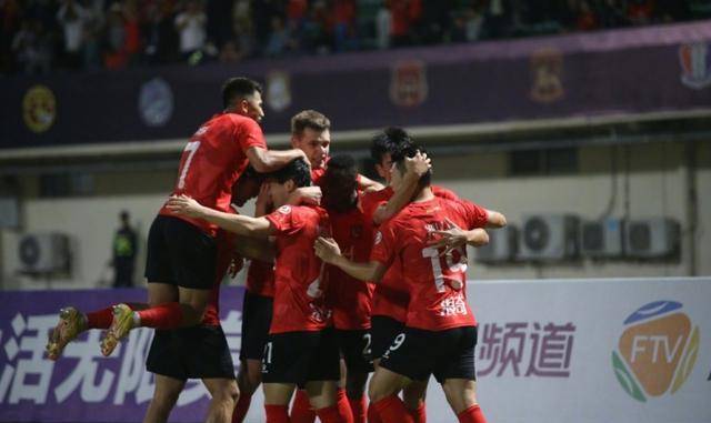 米兰体育:中甲劲旅“蓄势待发”,球迷:期待他们能实现冲超梦想!的简单介绍 米兰体育:中甲劲旅“蓄势待发”,球迷:期待他们能实现冲超梦想!的简单介绍