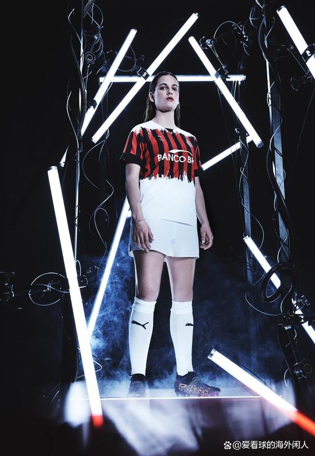 米兰体育:球迷对运动员的支持:情感与影响力的简单介绍 米兰体育:球迷对运动员的支持:情感与影响力的简单介绍