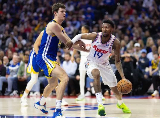 包含米兰体育:勇士队格林:如何继续保持对胜利的渴望,克服困难,带领球队走向胜利,创造更多辉煌?的词条 包含米兰体育:勇士队格林:如何继续保持对胜利的渴望,克服困难,带领球队走向胜利,创造更多辉煌?的词条