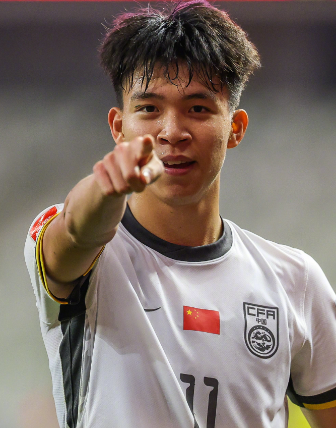 关于米兰体育:冯潇霆：分享经验，帮助年轻球员成长，为中国足球贡献力量的信息