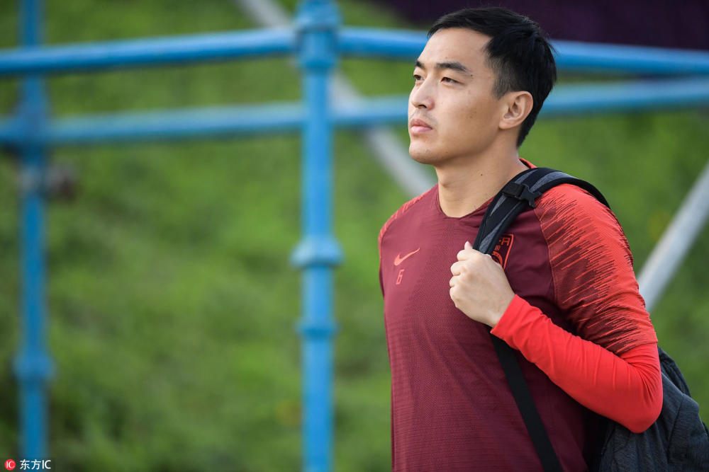 关于米兰体育:冯潇霆：分享经验，帮助年轻球员成长，为中国足球贡献力量的信息