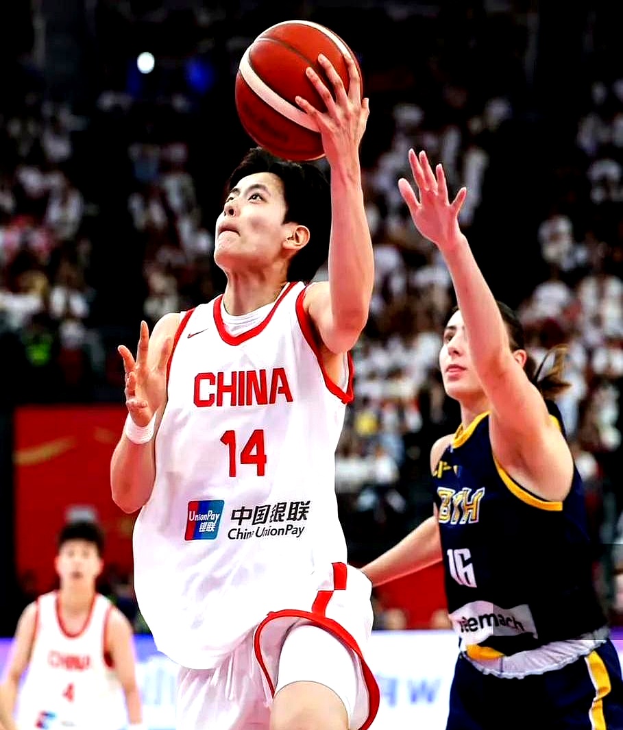 米兰体育:中国女篮:奥运备战,信心与挑战 米兰体育:中国女篮:奥运备战,信心与挑战