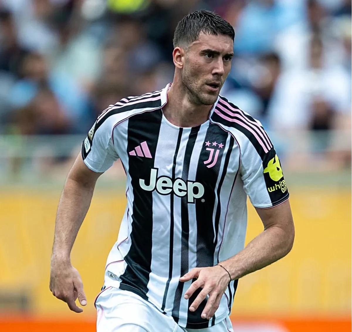 米兰体育:法甲的转会策略：如何有效引进新球员的简单介绍