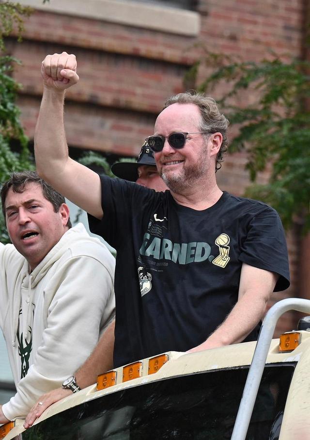 米兰体育：雄鹿队布登霍尔泽的调整：能否让球队重回巅峰？的简单介绍