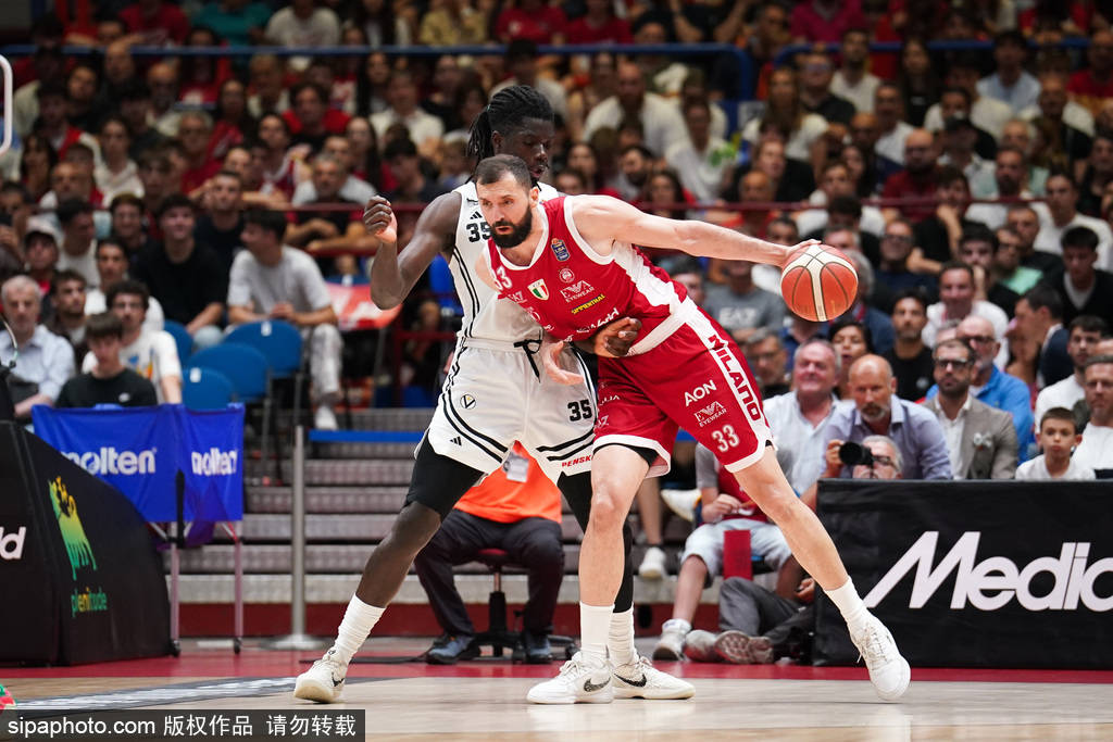 包含米兰体育：CBA选秀大会引关注，各队争夺潜力新秀的词条