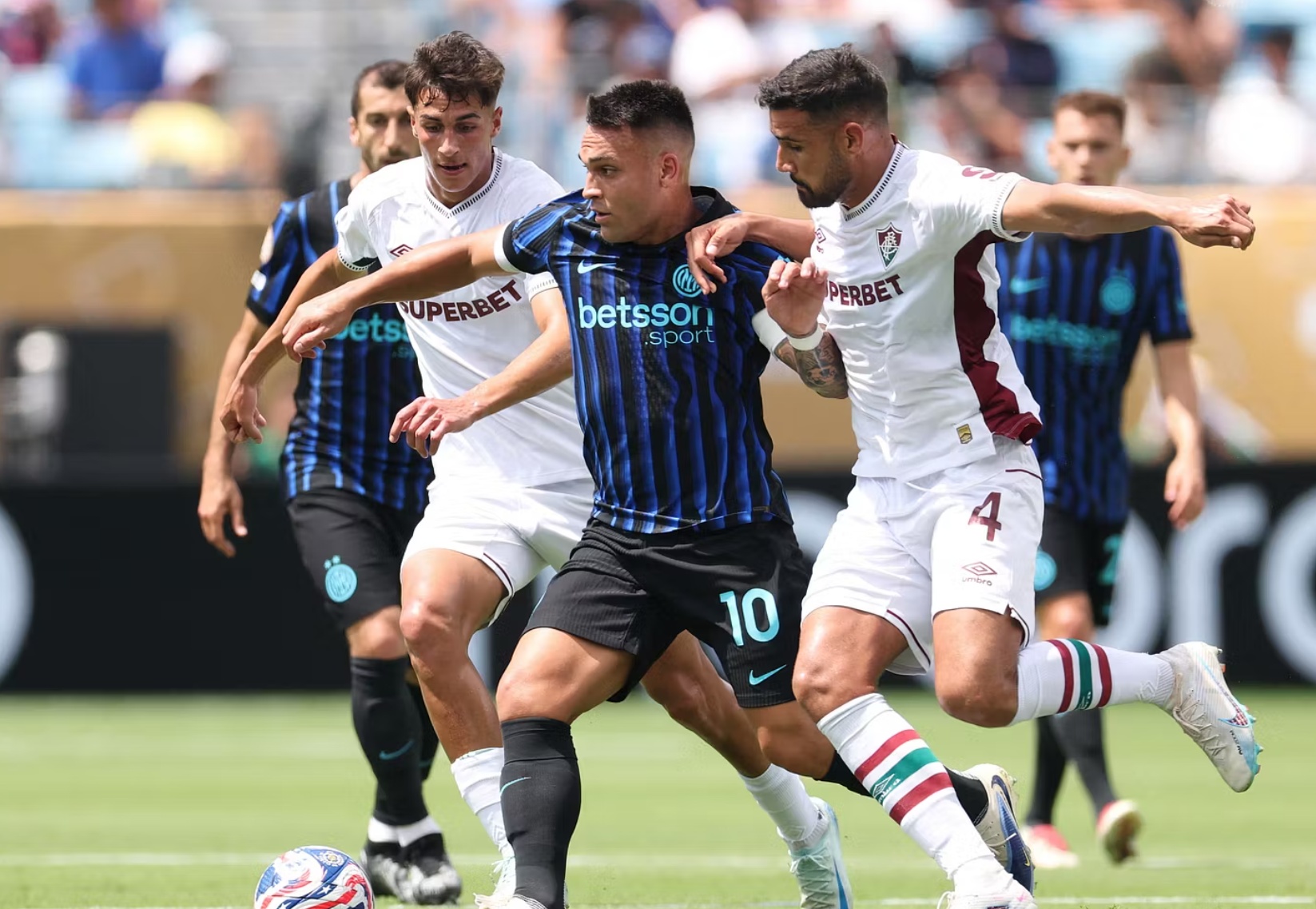 米兰体育:德甲卡尔斯鲁厄的保级策略与战术调整 米兰体育:德甲卡尔斯鲁厄的保级策略与战术调整